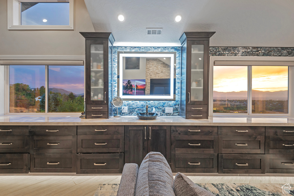 2373 E BEAR HILLS CIR Draper, UT 84020