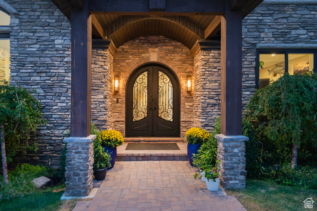 2373 E BEAR HILLS CIR Draper, UT 84020