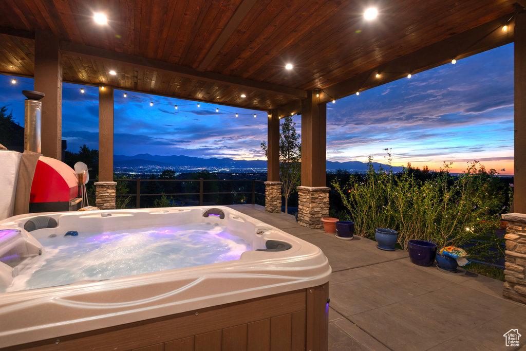 2373 E BEAR HILLS CIR Draper, UT 84020