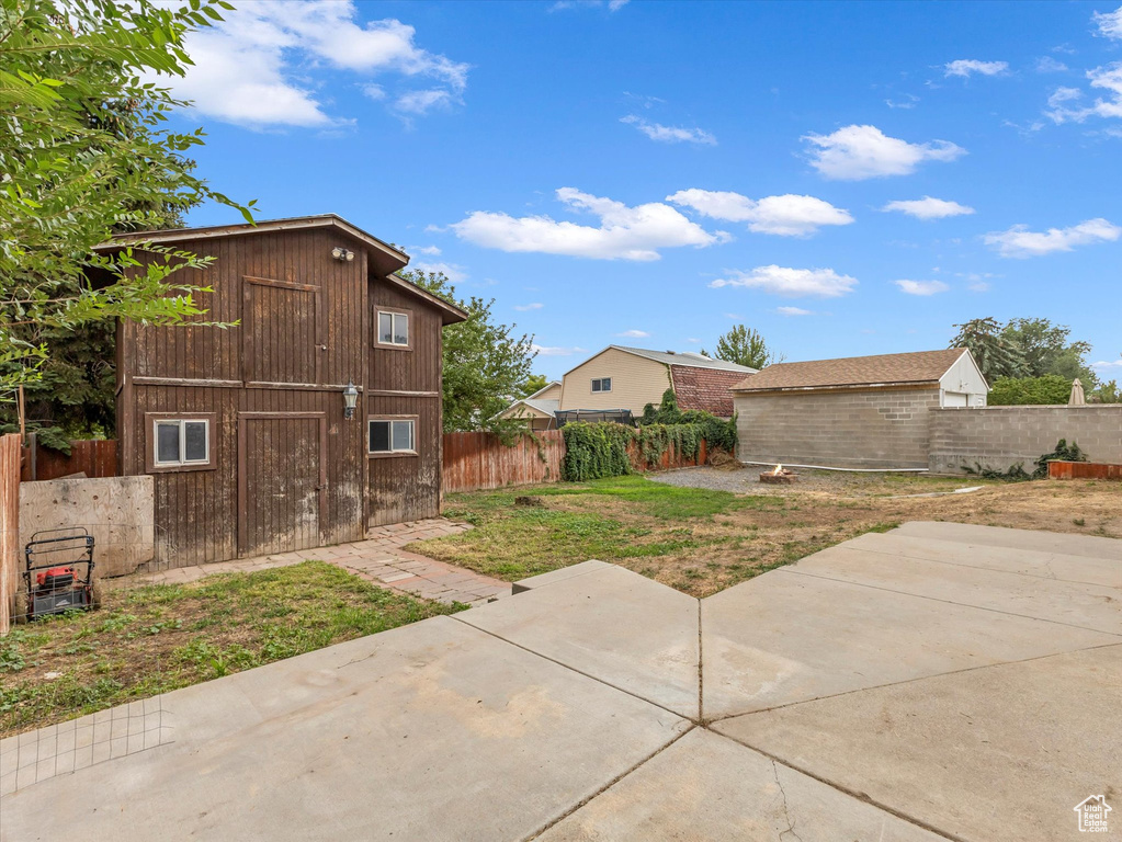 6063 S AQUARIUS DR Kearns, UT 84118