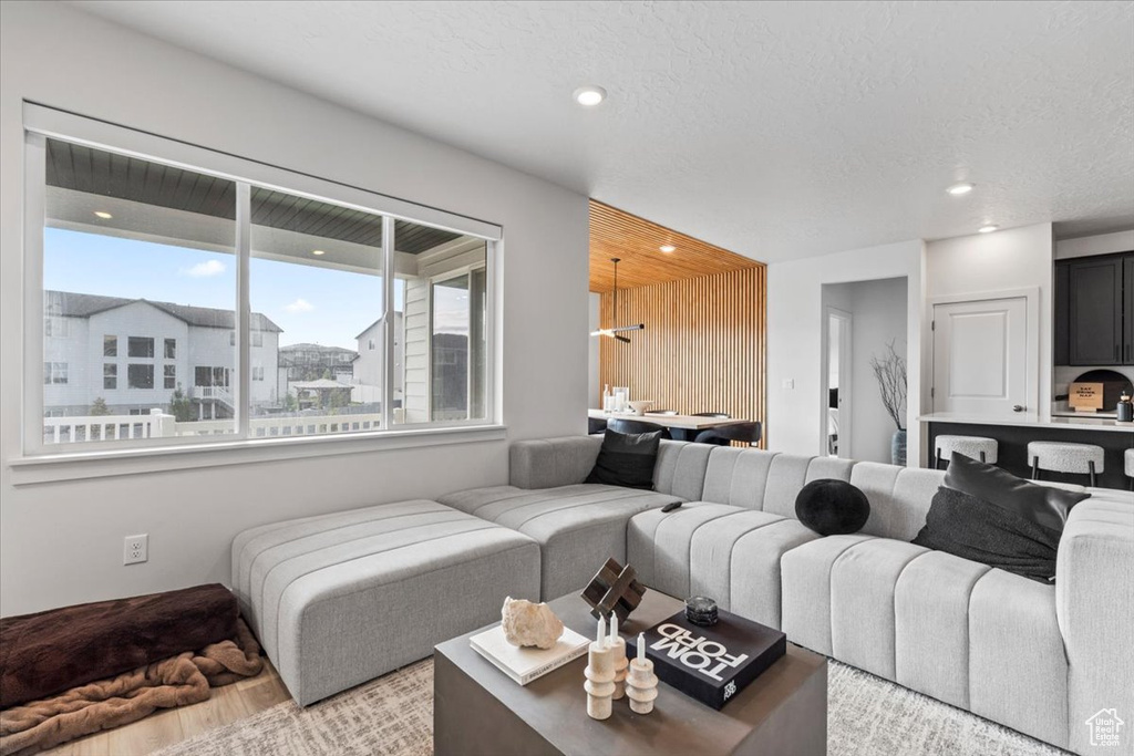 Photo 6 for MLS #2110492 at 2514 N Geranium Dr #247