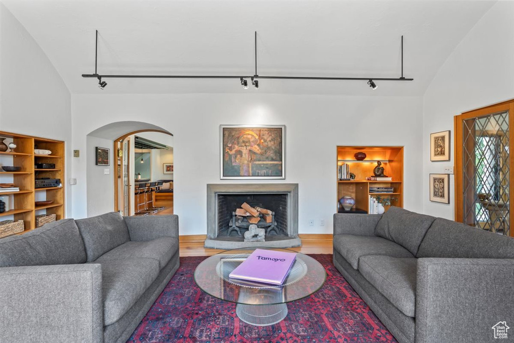 Photo 4 for MLS #2110495 at 243 S Elizabeth St