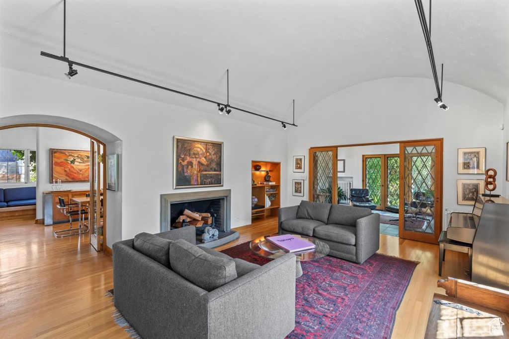 Photo 6 for MLS #2110495 at 243 S Elizabeth St