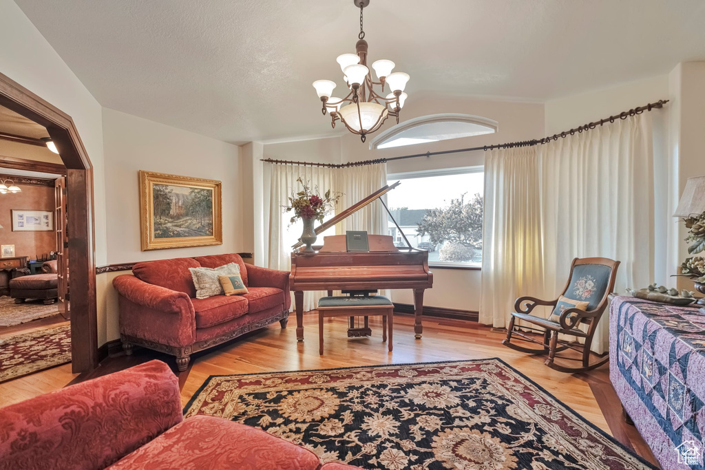 1040 E CANYON RD Hyde Park, UT 84318