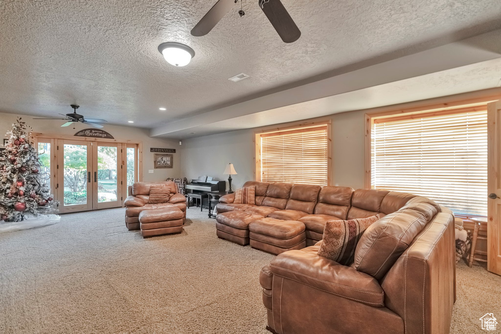 1040 E CANYON RD Hyde Park, UT 84318