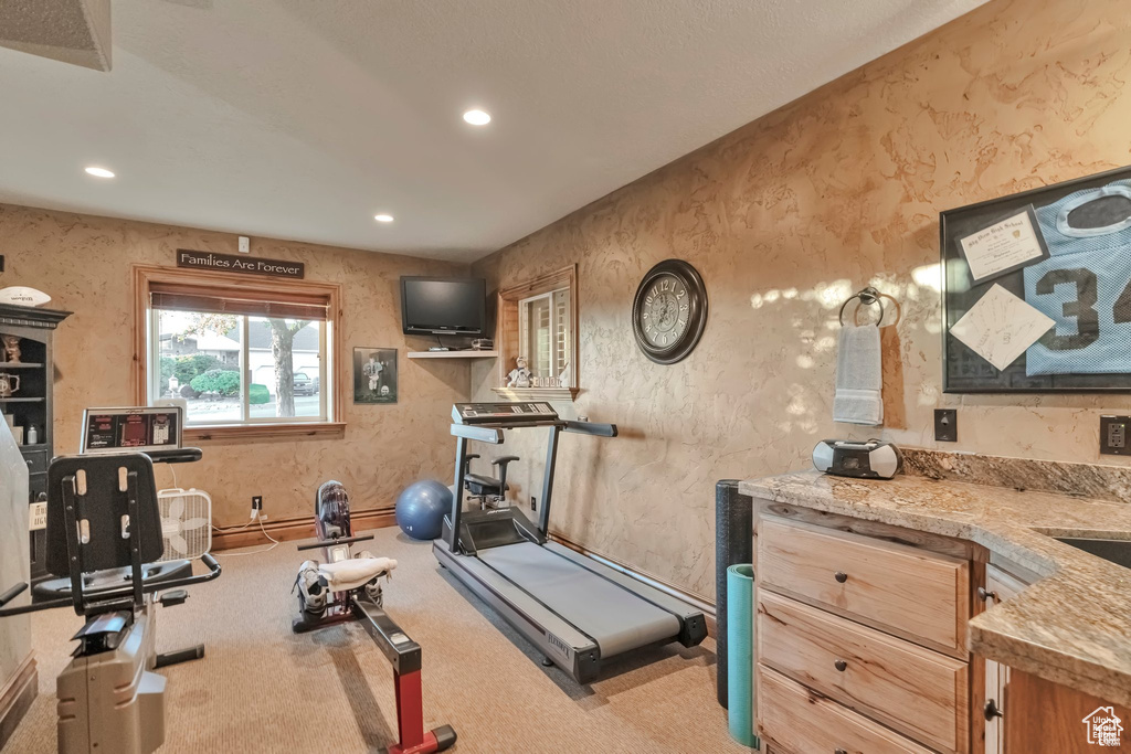 1040 E CANYON RD Hyde Park, UT 84318