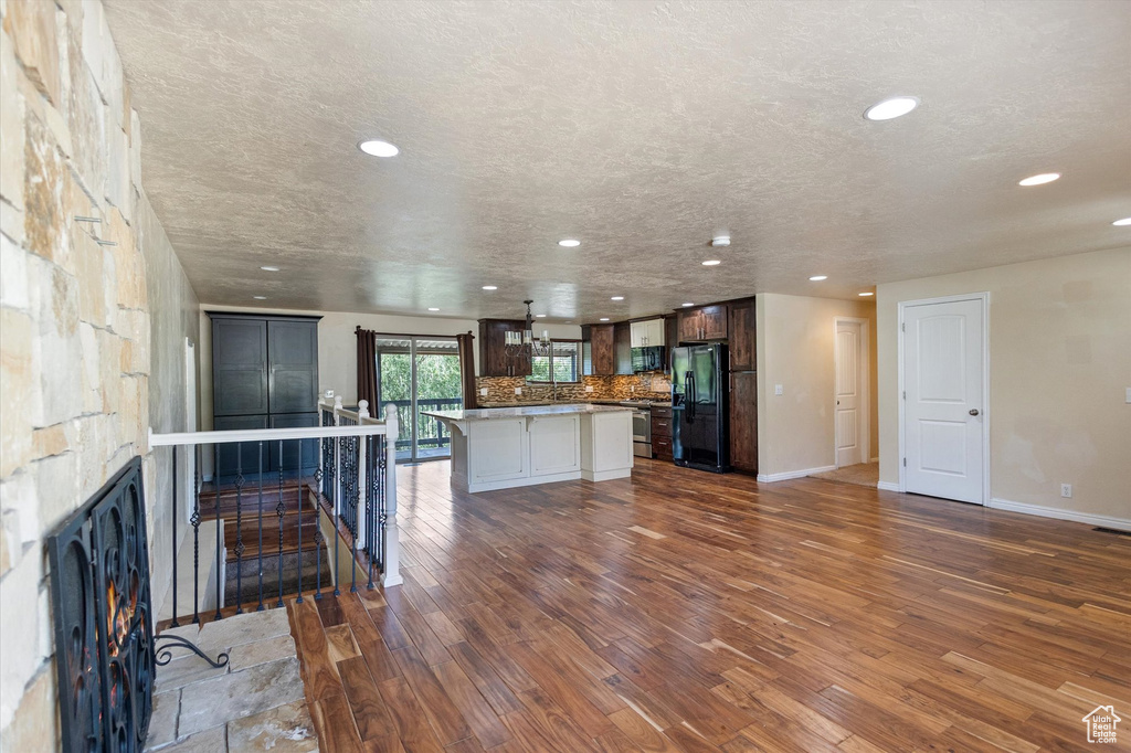 Photo 5 for MLS #2110507 at 8492 S Mesa Dr
