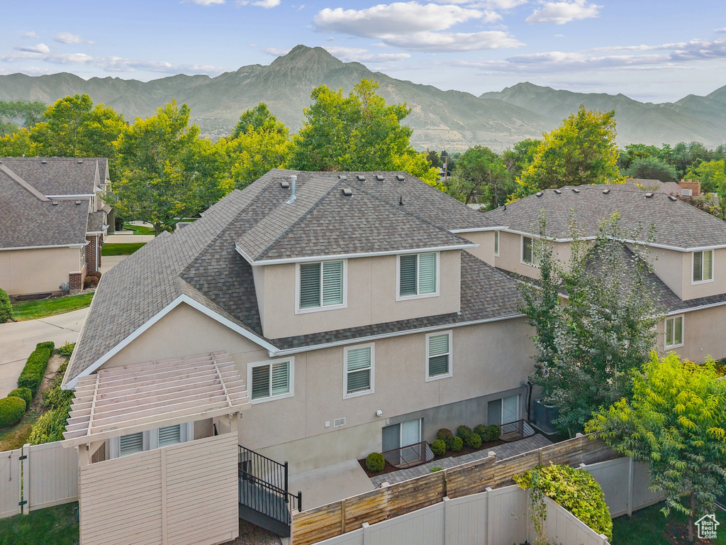 1917 E HOLLADAY VIEW PL Salt Lake City, UT 84117