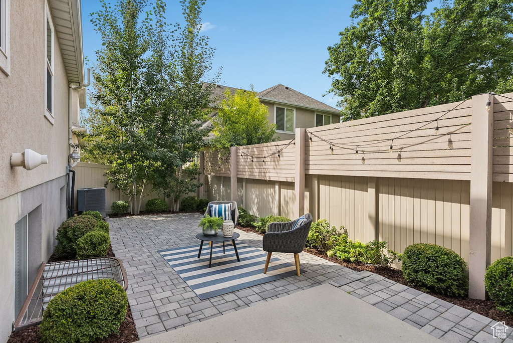 1917 E HOLLADAY VIEW PL Salt Lake City, UT 84117