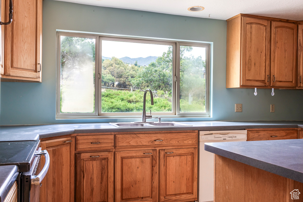 Photo 3 for MLS #2110512 at 75 W 11200 South