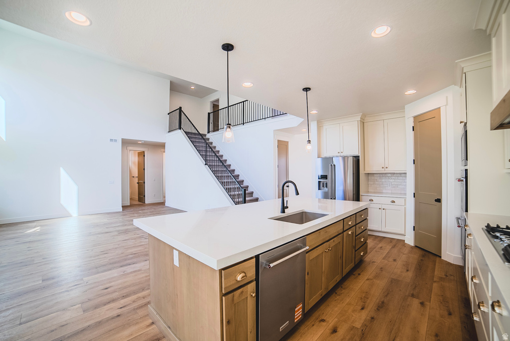 10934 S LITTLE SAHARA DR South Jordan, UT 84009