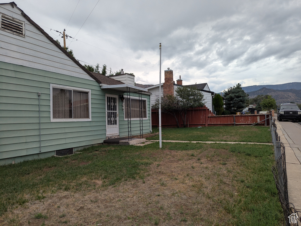 Photo 3 for MLS #2110523 at 169 Carson Ave