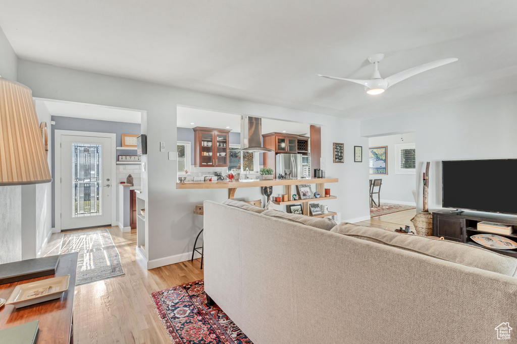 Photo 11 for MLS #2110529 at 1555 E Winward Dr