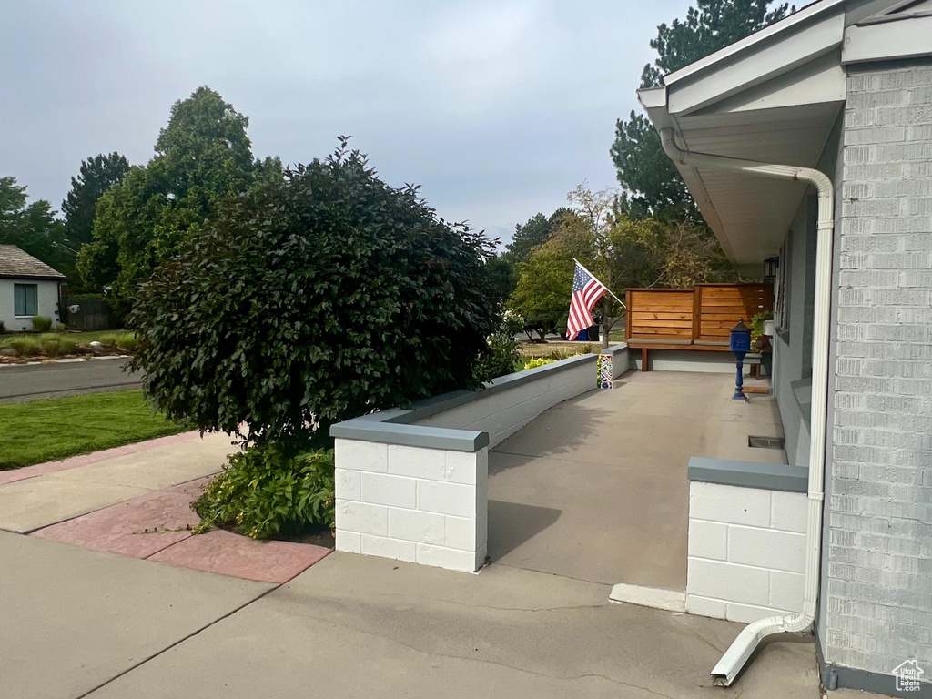 Photo 20 for MLS #2110529 at 1555 E Winward Dr