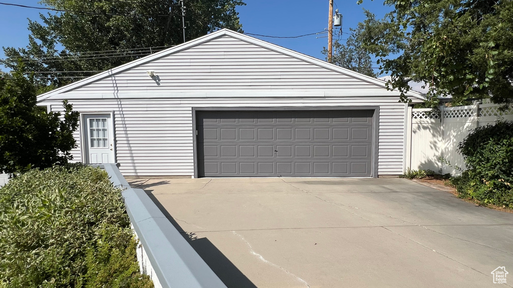 Photo 23 for MLS #2110529 at 1555 E Winward Dr