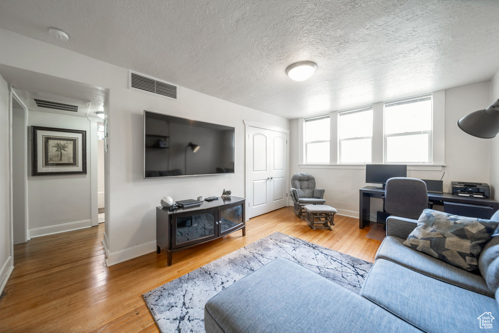 Photo 2 for MLS #2110531 at 555 E 100 South #106