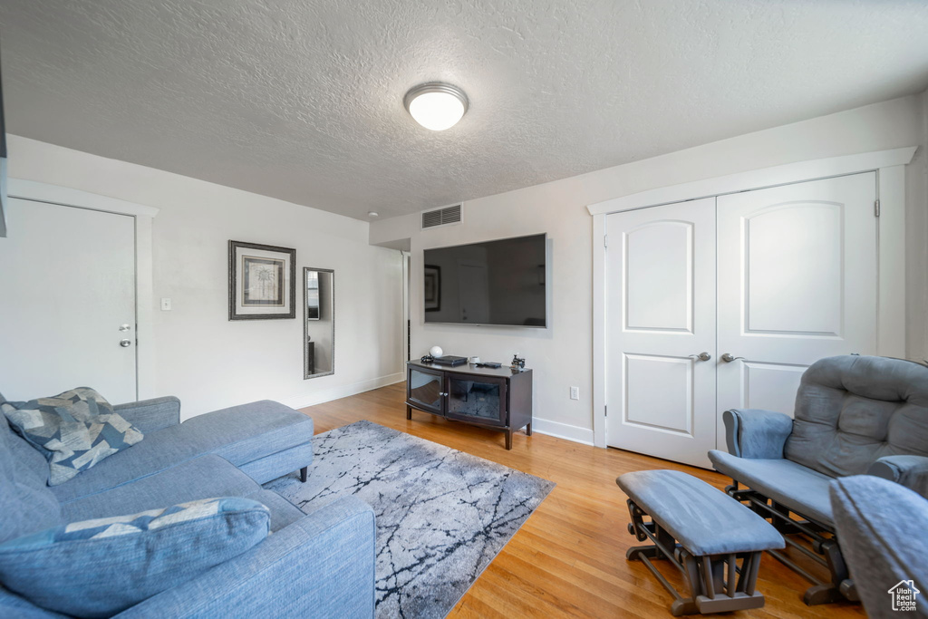 Photo 4 for MLS #2110531 at 555 E 100 South #106