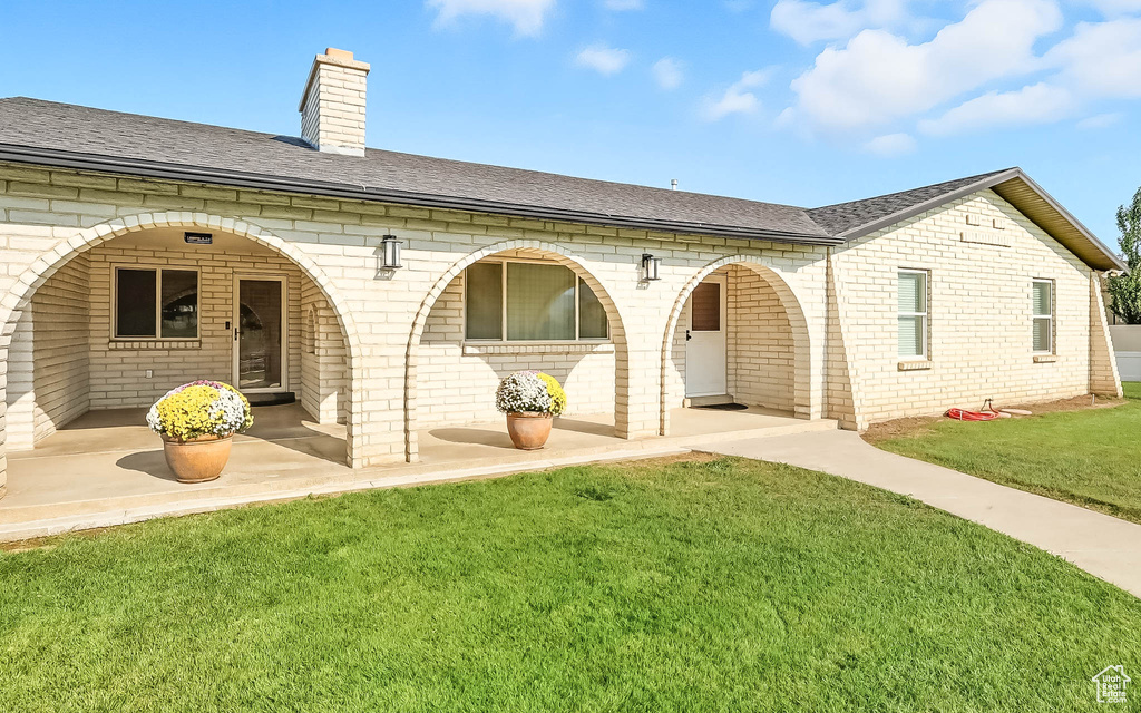 Photo 2 for MLS #2110537 at 365 S Hale