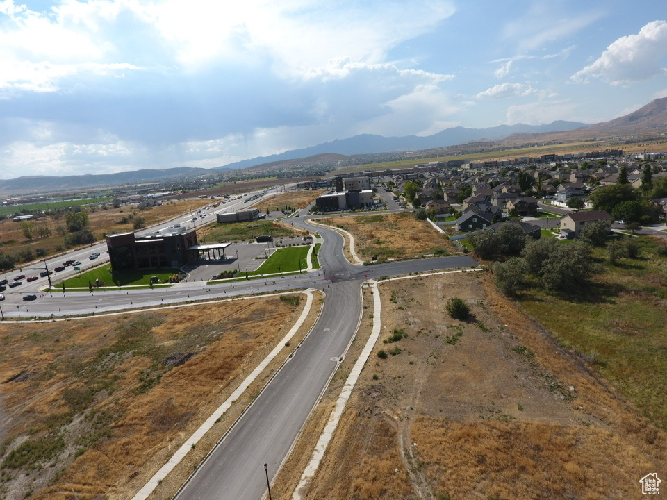 242 E THRIVE DR Saratoga Springs, UT 84045