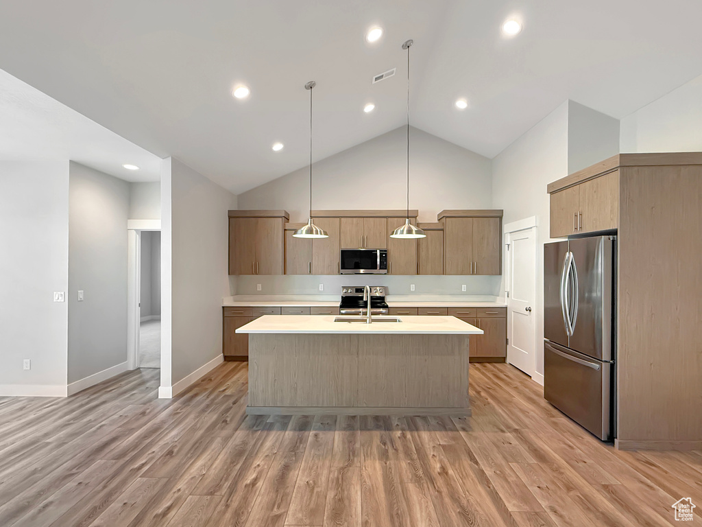 Photo 6 for MLS #2110558 at 488 N 700 West