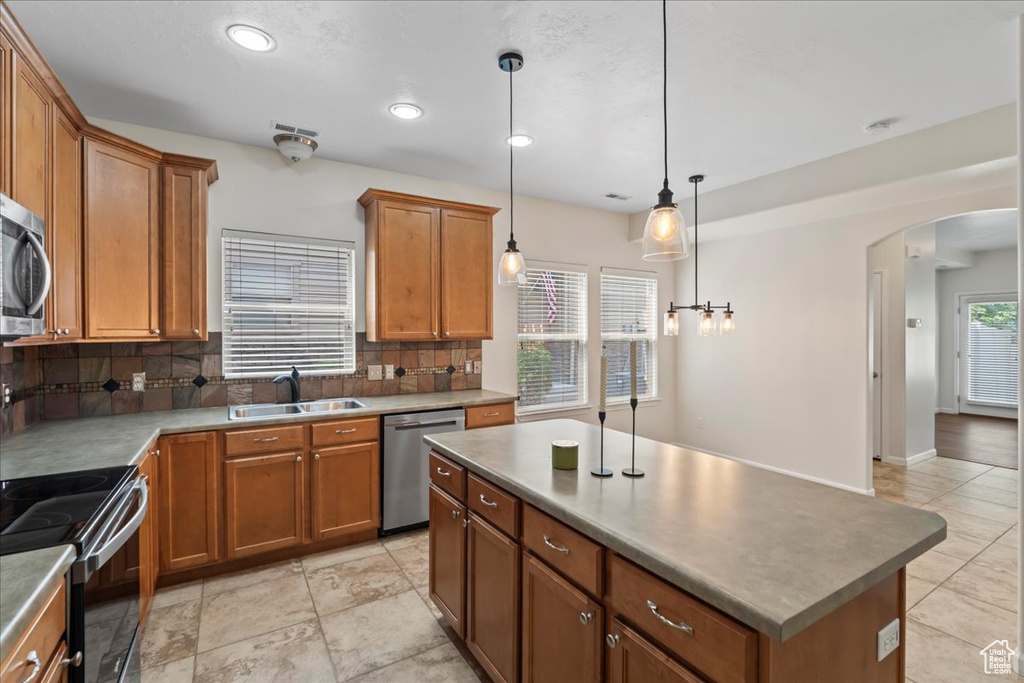 Photo 11 for MLS #2110560 at 1424 W Stone Meadow Dr