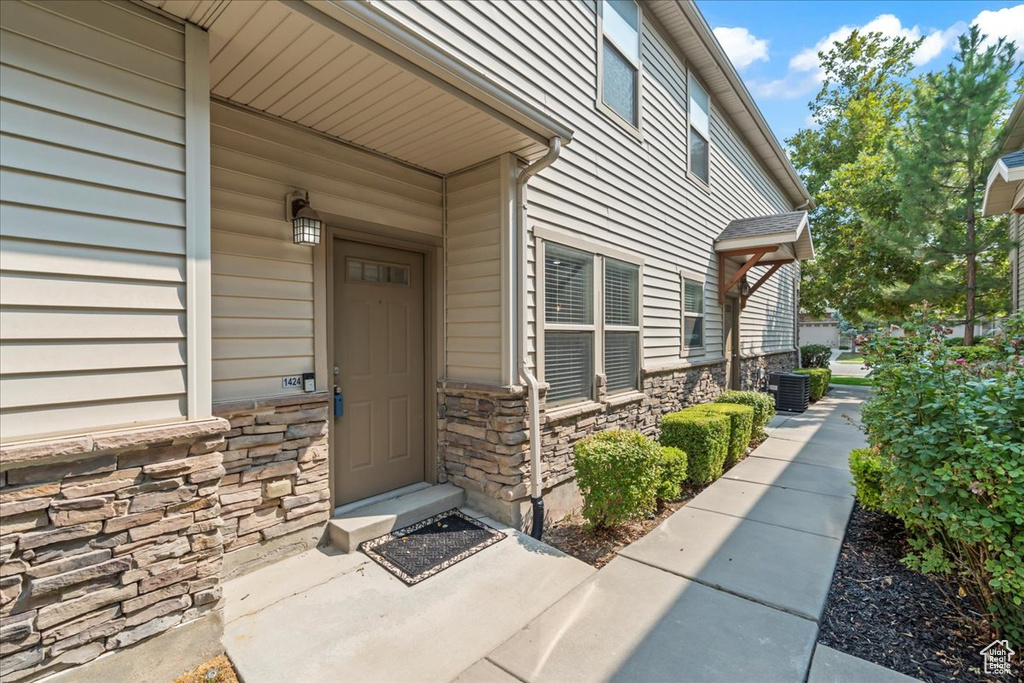 Photo 2 for MLS #2110560 at 1424 W Stone Meadow Dr