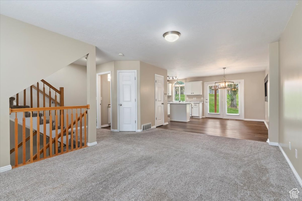 9597 S HIDDEN POINT DR Sandy, UT 84070