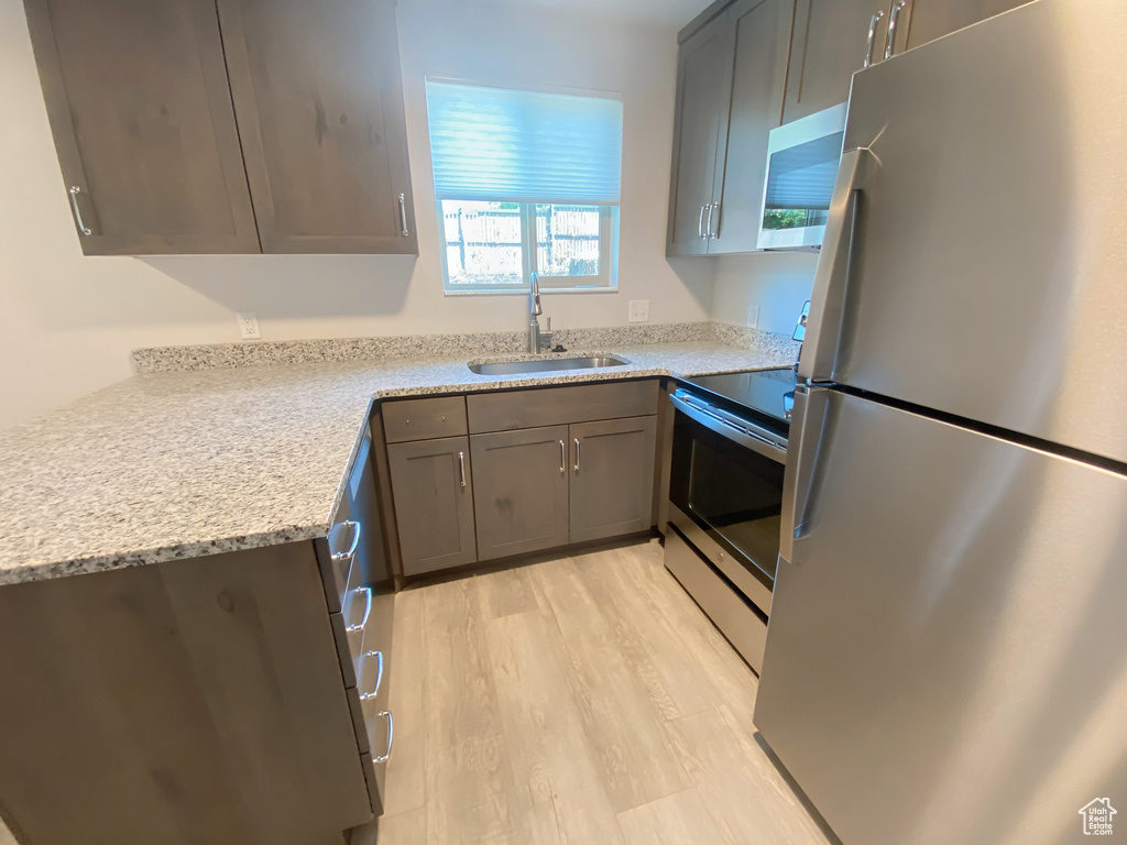 243 E MILL ST Bountiful, UT 84010