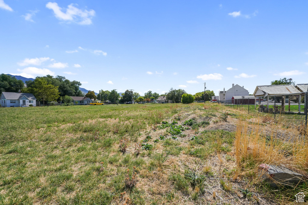 Photo 10 for MLS #2110599 at 768 W 24th St