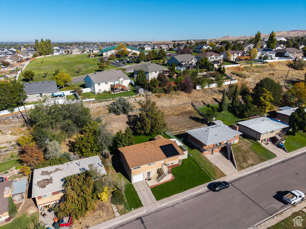 Photo 48 for MLS #2110602 at 816 Park Ln