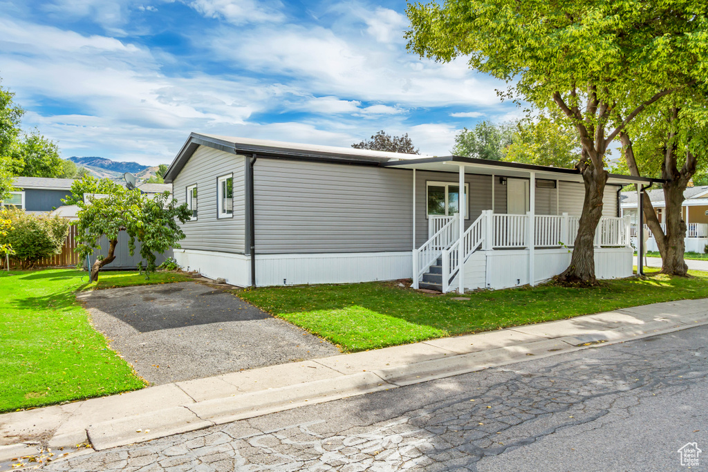 Photo 19 for MLS #2110610 at 562 Lancelot #60