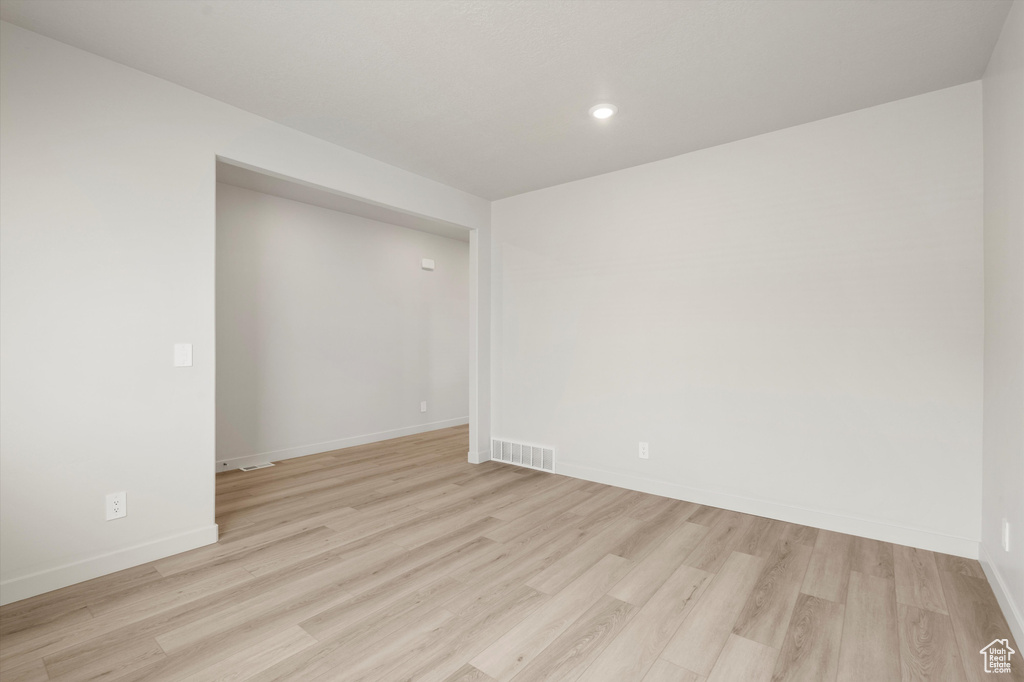 Photo 11 for MLS #2110644 at 943 N 200 East #31