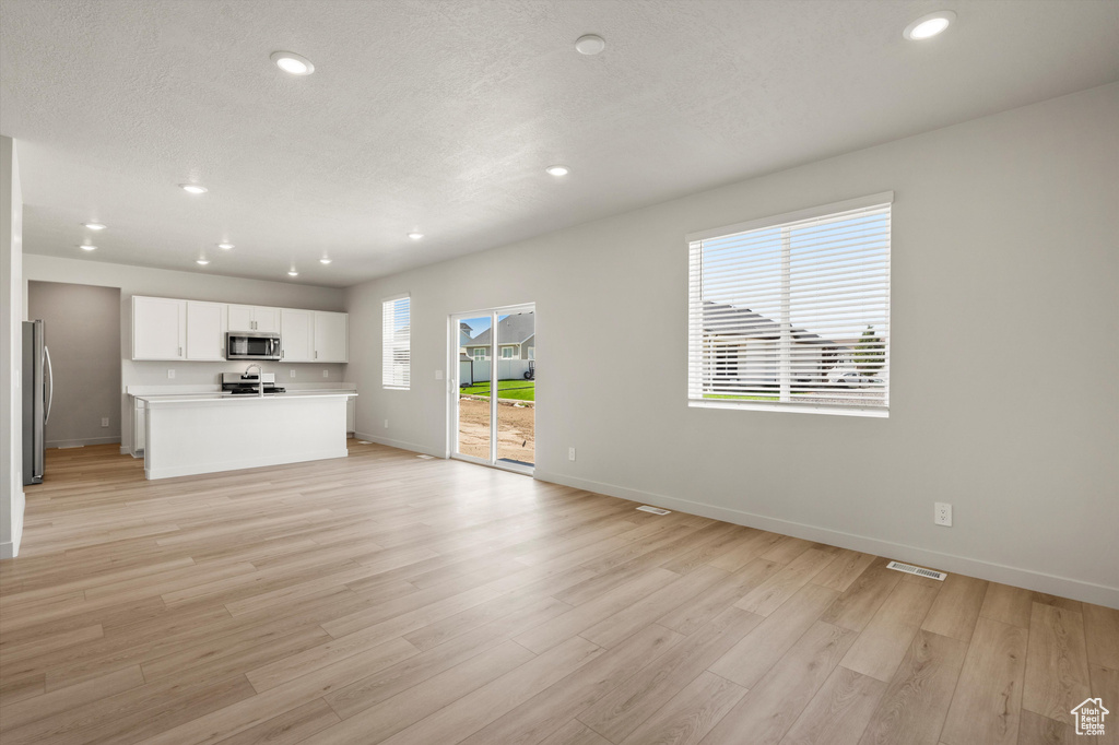 Photo 16 for MLS #2110644 at 943 N 200 East #31