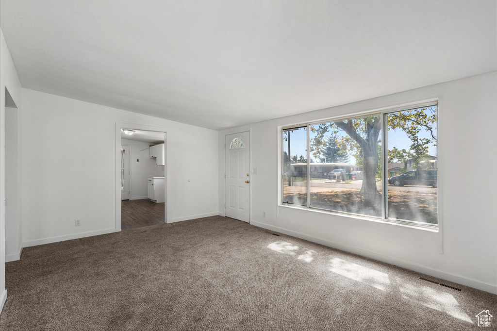 Photo 5 for MLS #2110645 at 1456 Scott Cir