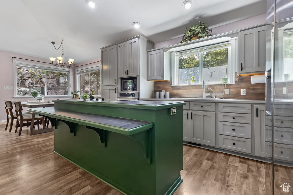 Photo 7 for MLS #2110646 at 840 Avalon Hills Dr