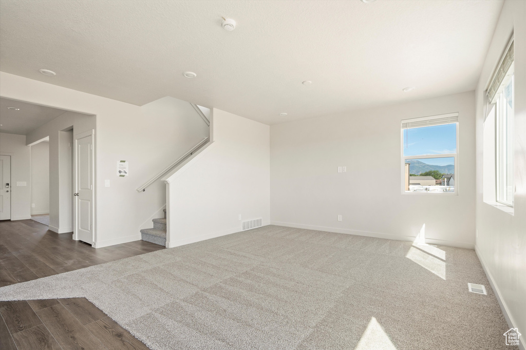 Photo 6 for MLS #2110655 at 3176 W 3450 South #163