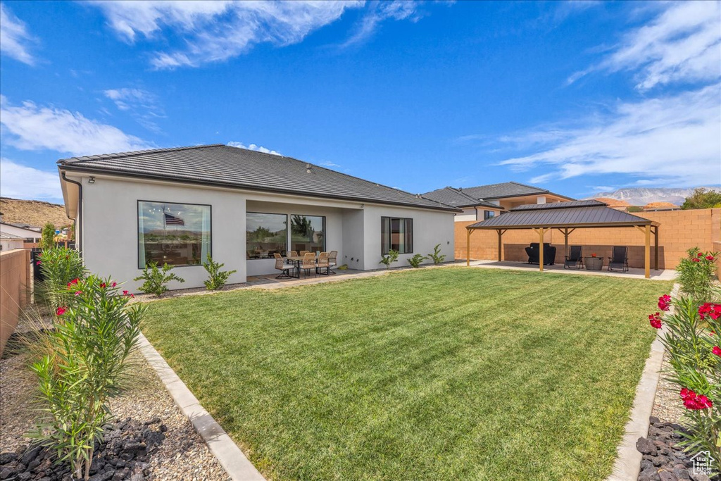 Photo 19 for MLS #2110659 at 1912 Chapman Dr