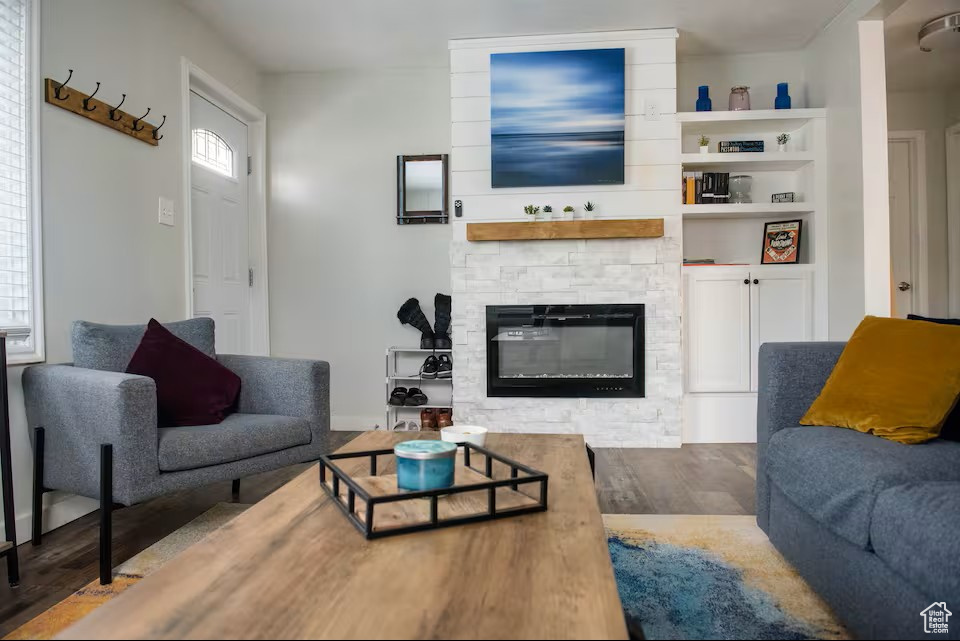 Photo 2 for MLS #2110672 at 522 E 34 West