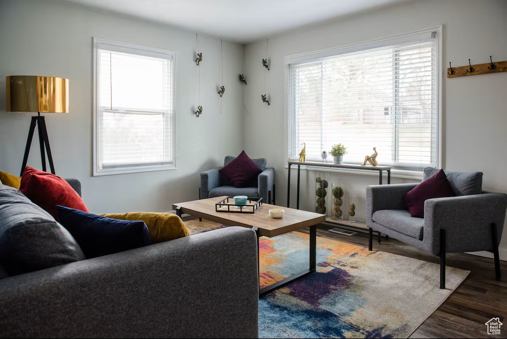 Photo 4 for MLS #2110672 at 522 E 34 West