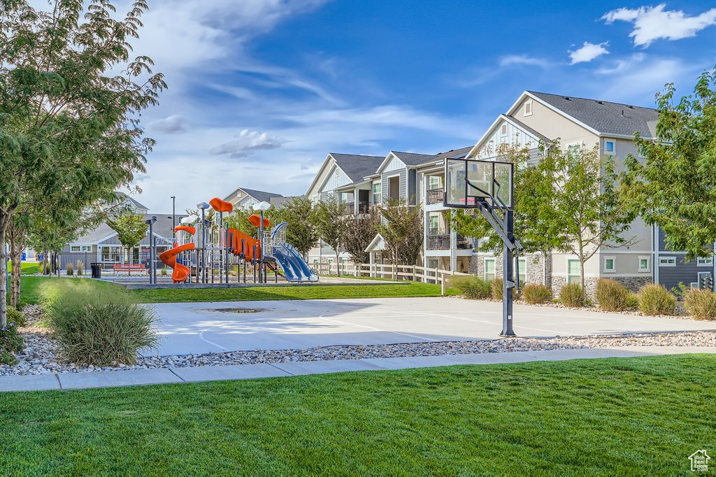 Photo 22 for MLS #2110674 at 14648 S Mckellen Dr #B203
