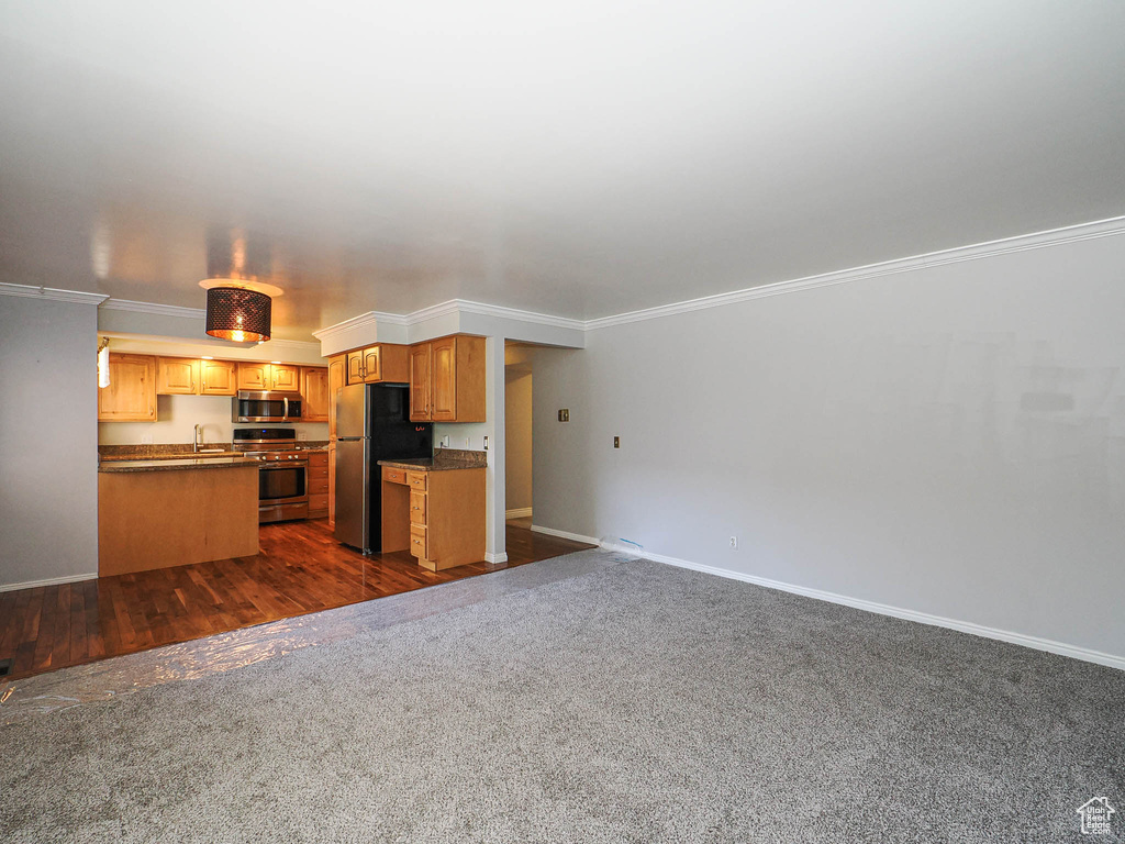 2220 E MURAY HOLLADAY RD #322 Holladay, UT 84117