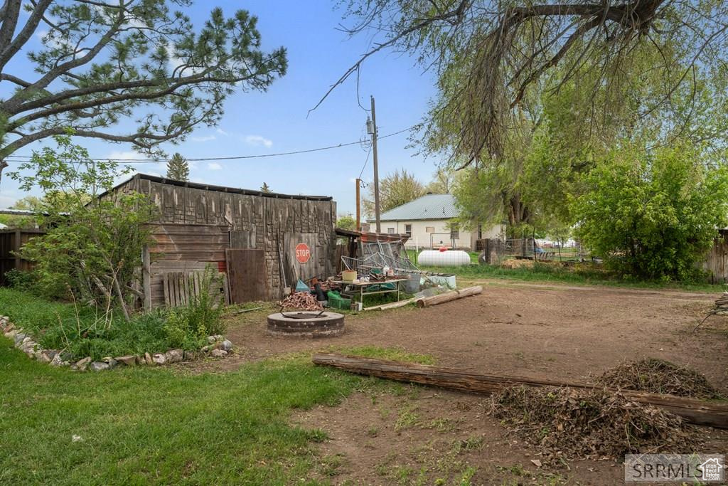 Photo 24 for MLS #2110719 at 225 W Kootenai Ave