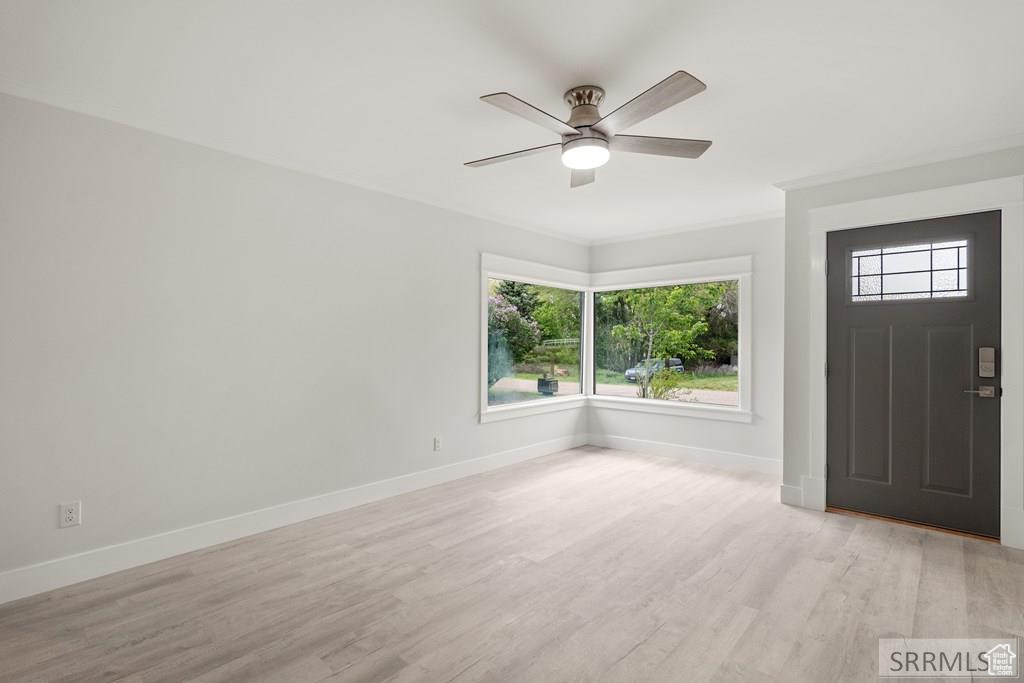 Photo 5 for MLS #2110719 at 225 W Kootenai Ave