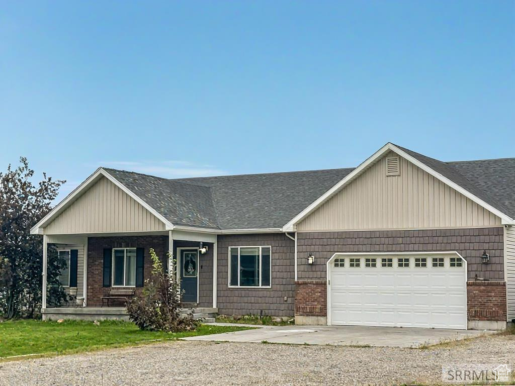 Photo 35 for MLS #2110726 at 3918 E 144 North