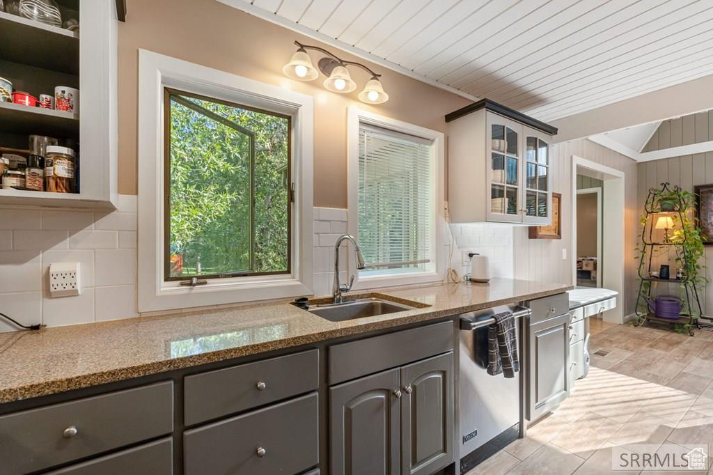 Photo 19 for MLS #2110741 at 493 N 4154 East
