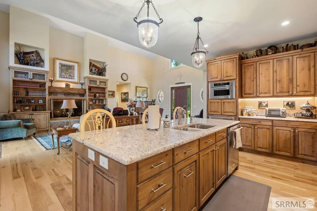 Photo 10 for MLS #2110749 at 6289 N Fox Meadow Dr