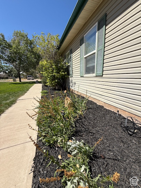 Photo 34 for MLS #2110750 at 723 E Rose Ln