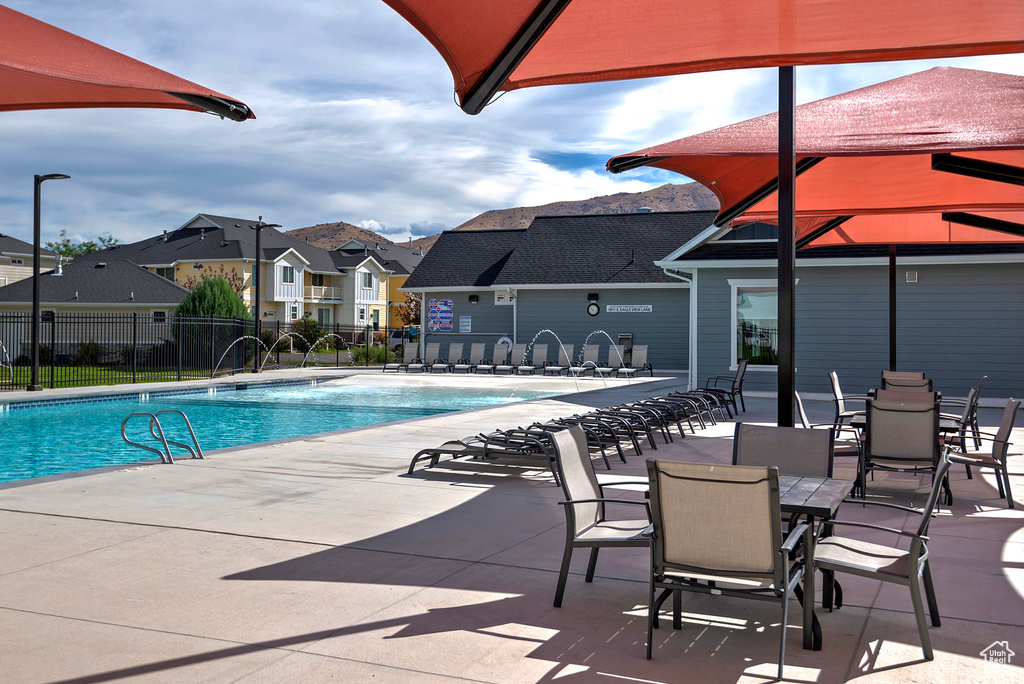 3944 N EAGLE POINT LN Eagle Mountain, UT 84005