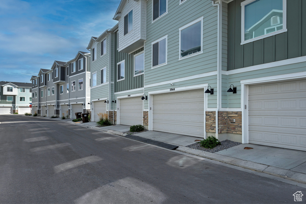 3944 N EAGLE POINT LN Eagle Mountain, UT 84005