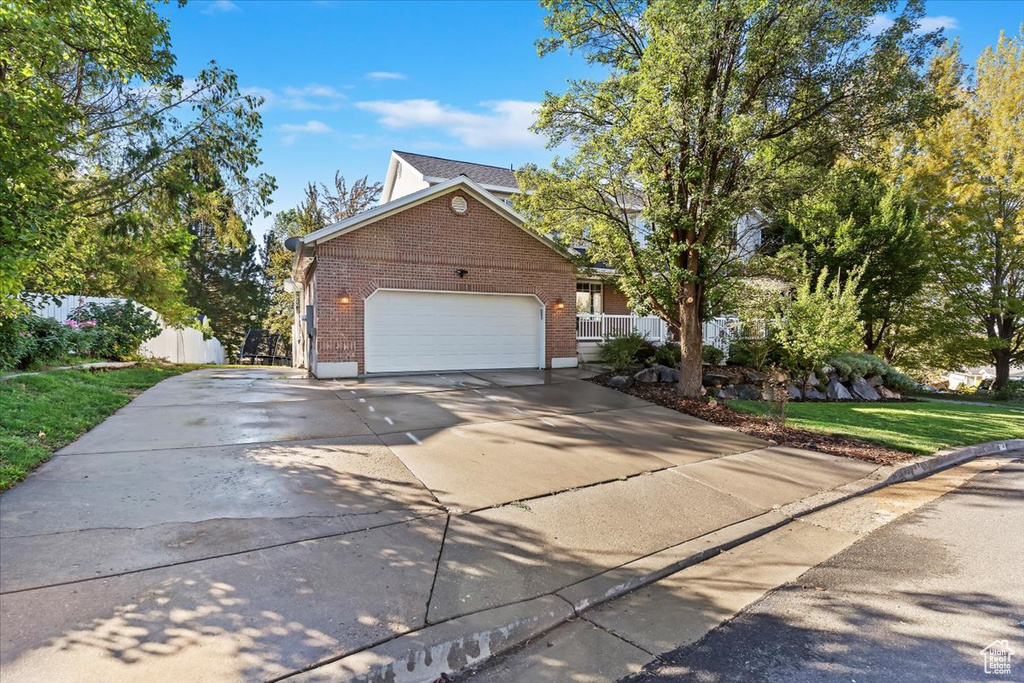 Photo 5 for MLS #2110766 at 1558 E 2400 North
